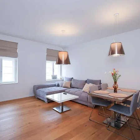 Klobucnicka-beautiful In The Heart Of Old Town Apartamento *