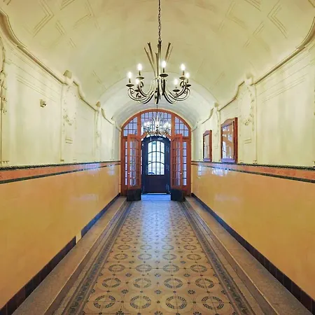 Klobucnicka-beautiful In The Heart Of Old Town Братислава